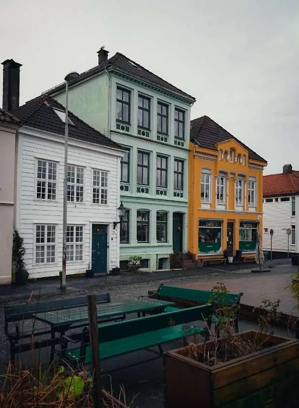 Dinbnb Apartments L Traditional Bergenhouse L 10Min To Bryggen L 24L7 Norwegia