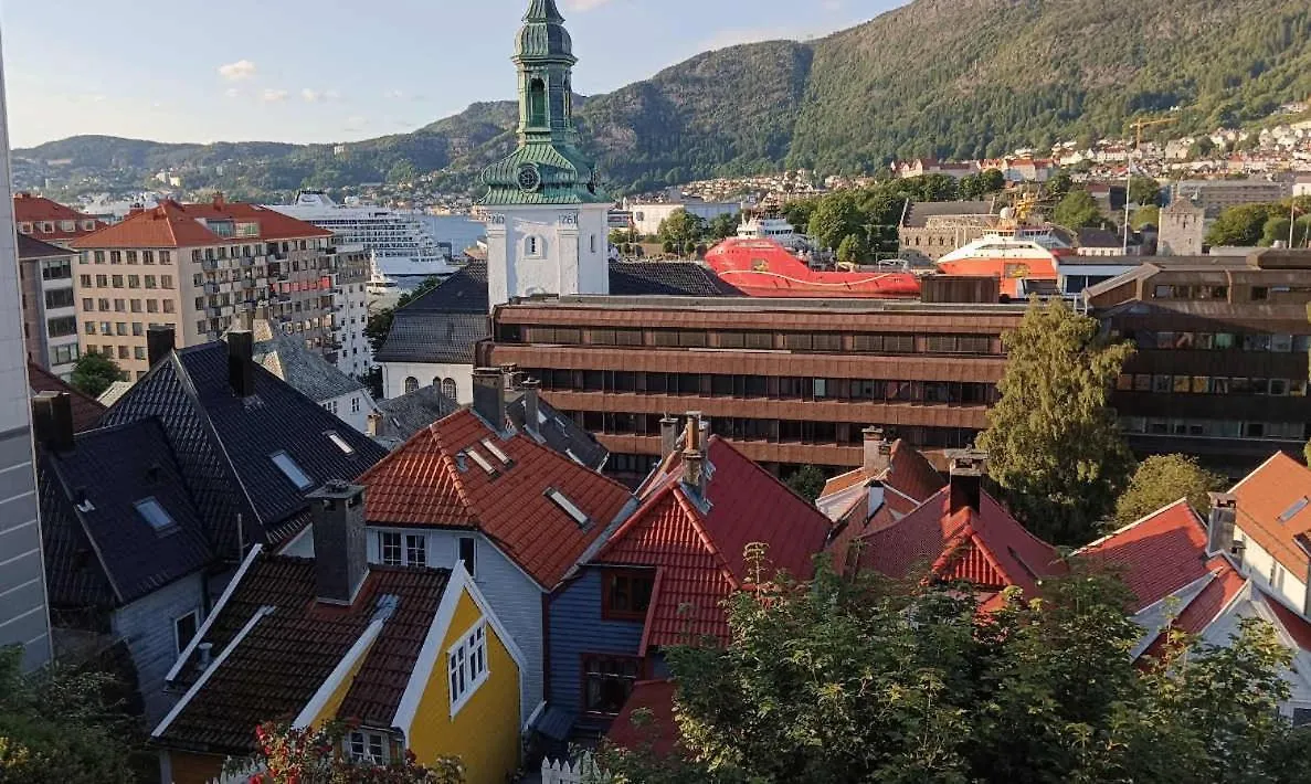 Dinbnb Apartments L Traditional Bergenhouse L 10Min To Bryggen L 24L7 Bergen