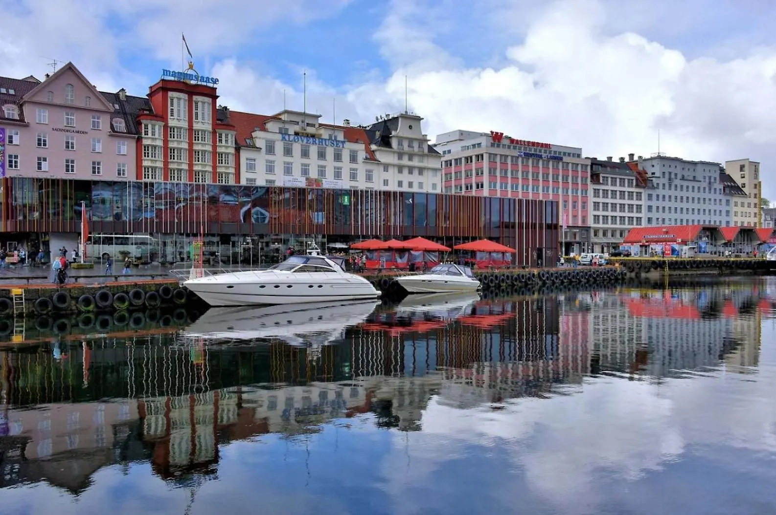 Dinbnb Apartments L Traditional Bergenhouse L 10Min To Bryggen L 24L7 0*, Bergen Norwegia